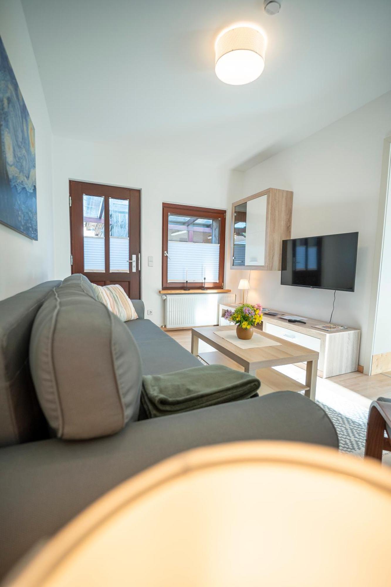 Apartament Haus Unterm Mammutbaum - Elberadweg *