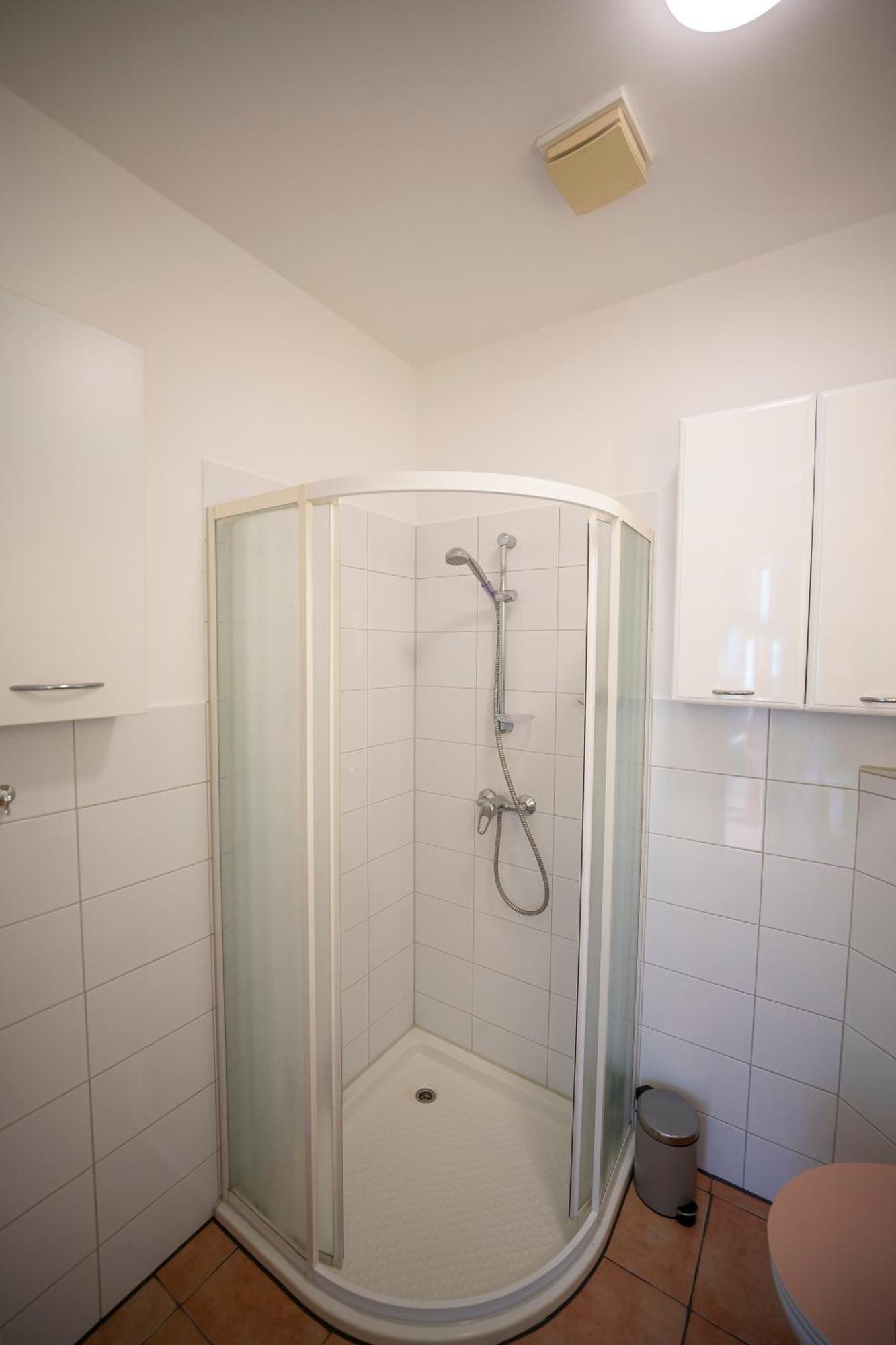 Haus Unterm Mammutbaum - Elberadweg *