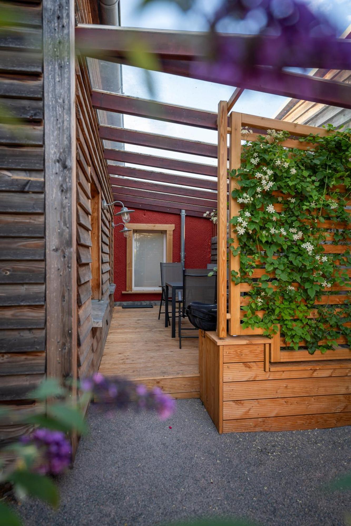Haus Unterm Mammutbaum - Elberadweg Apartament Magdeburg