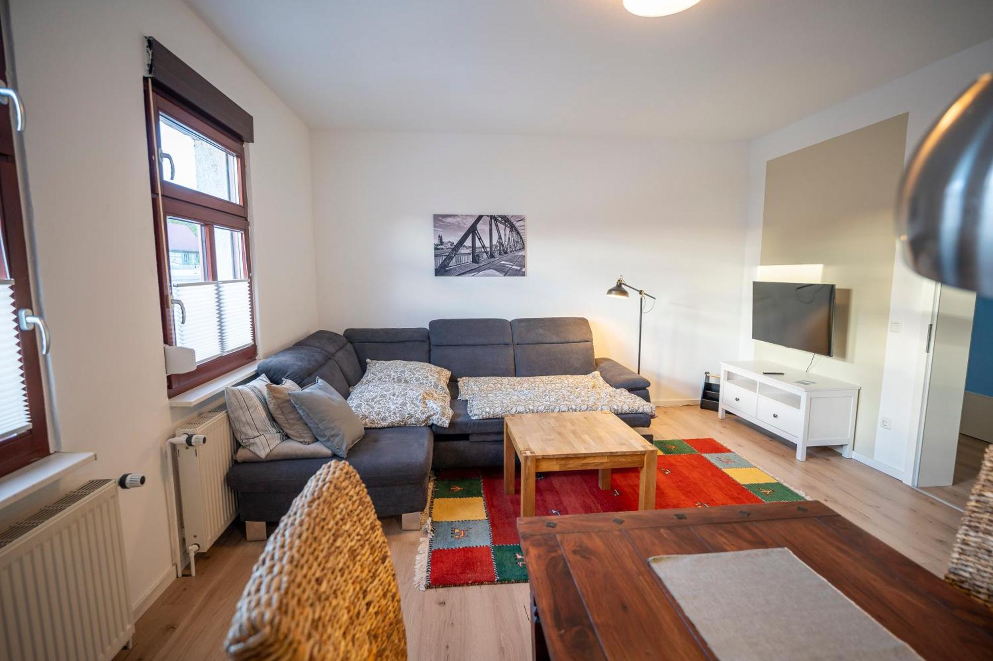 Haus Unterm Mammutbaum - Elberadweg * Magdeburg